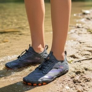 Water Shoes Size 39 Nwot